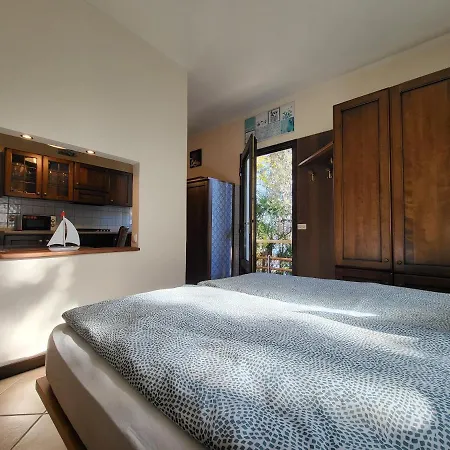 Mid Of Nature ' Bella Vista Maggiore Mit Traumhaften Seeblick, Terrasse Und Grossen Garten 펜션 기파