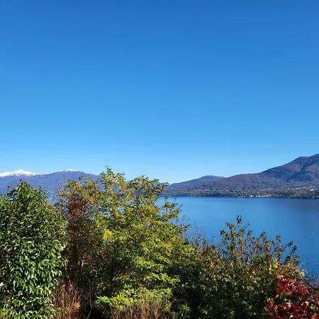 Mid Of Nature ' Bella Vista Maggiore Mit Traumhaften Seeblick, Terrasse Und Grossen Garten * 기파