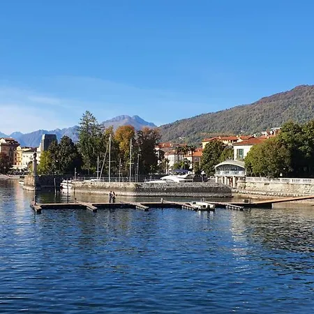 펜션 Mid Of Nature ' Bella Vista Maggiore Mit Traumhaften Seeblick, Terrasse Und Grossen Garten 기파