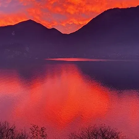 Nyaraló Mid Of Nature ' Bella Vista Maggiore Mit Traumhaften Seeblick, Terrasse Und Grossen Garten *