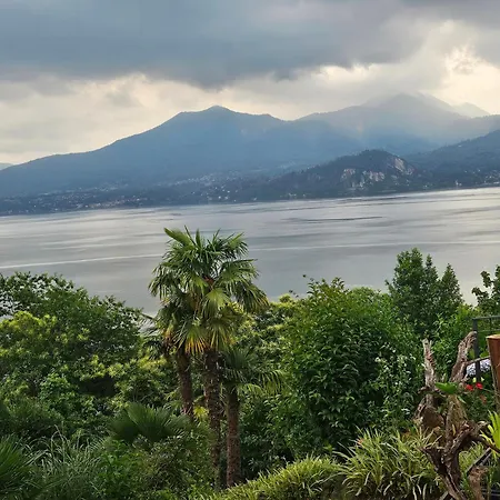 펜션 Mid Of Nature ' Bella Vista Maggiore Mit Traumhaften Seeblick, Terrasse Und Grossen Garten 기파