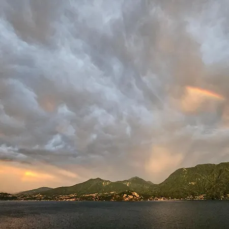 Mid Of Nature ' Bella Vista Maggiore Mit Traumhaften Seeblick, Terrasse Und Grossen Garten * 기파