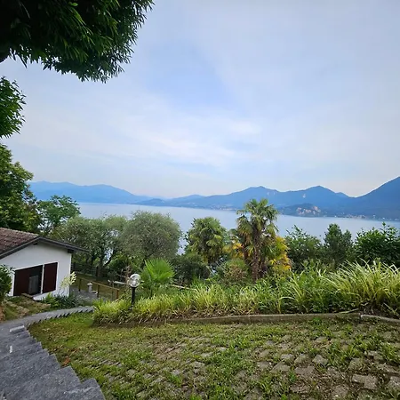 Mid Of Nature ' Bella Vista Maggiore Mit Traumhaften Seeblick, Terrasse Und Grossen Garten * ギッファ