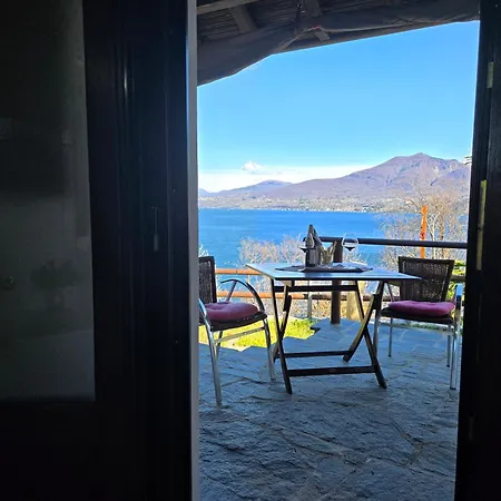 펜션 Mid Of Nature ' Bella Vista Maggiore Mit Traumhaften Seeblick, Terrasse Und Grossen Garten *