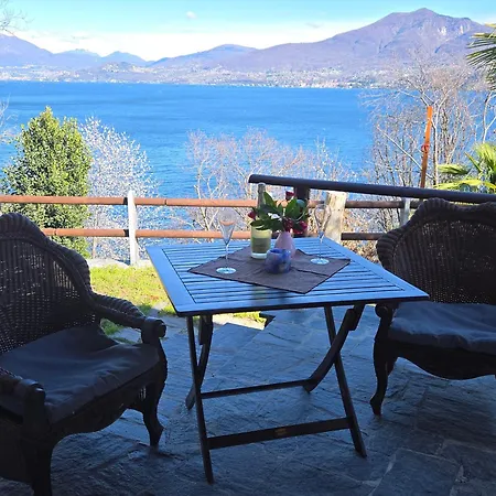 Mid Of Nature ' Bella Vista Maggiore Mit Traumhaften Seeblick, Terrasse Und Grossen Garten 펜션 *