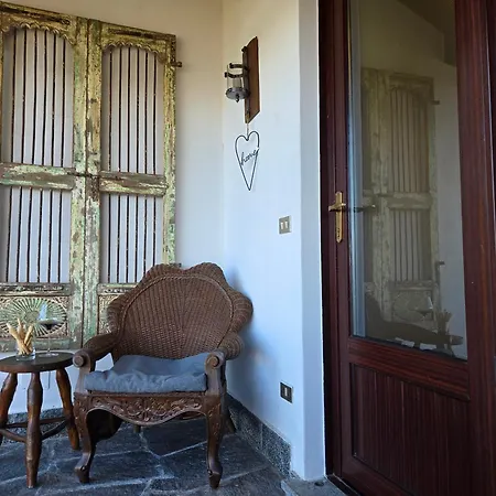 Mid Of Nature ' Bella Vista Maggiore Mit Traumhaften Seeblick, Terrasse Und Grossen Garten 기파