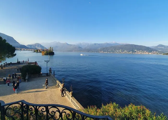 Mid Of Nature ' Bella Vista Maggiore Mit Traumhaften Seeblick, Terrasse Und Grossen Garten