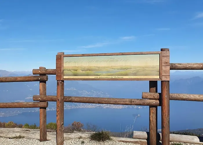 Mid Of Nature ' Bella Vista Maggiore Mit Traumhaften Seeblick, Terrasse Und Grossen Garten Ghiffa