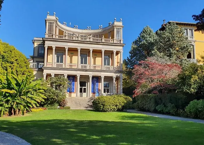 Dom wakacyjny Mid Of Nature ' Bella Vista Maggiore Mit Traumhaften Seeblick, Terrasse Und Grossen Garten *