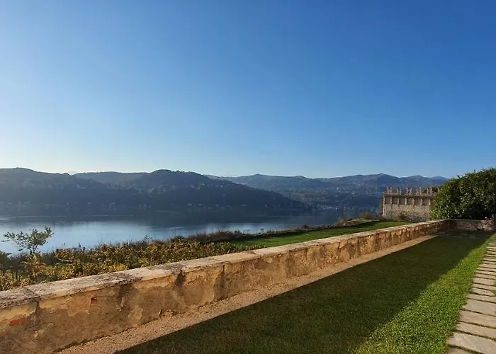 Dom wakacyjny Mid Of Nature ' Bella Vista Maggiore Mit Traumhaften Seeblick, Terrasse Und Grossen Garten
