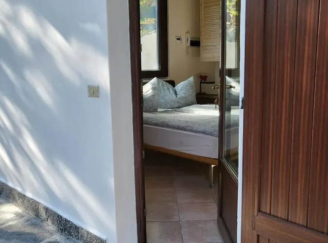 Mid Of Nature ' Bella Vista Maggiore Mit Traumhaften Seeblick, Terrasse Und Grossen Garten 펜션