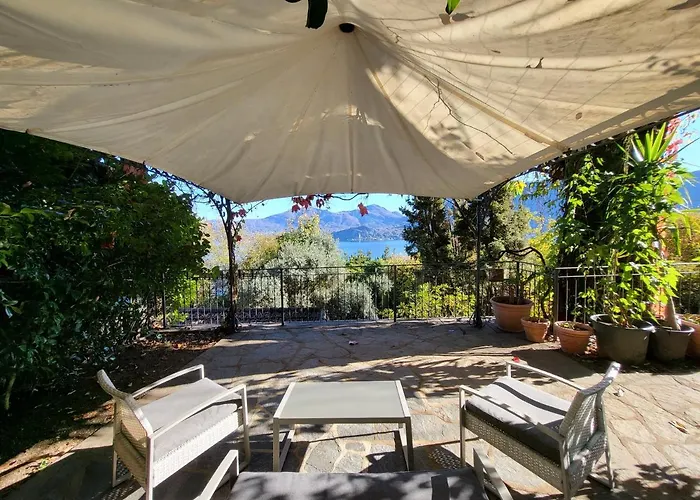 Mid Of Nature ' Bella Vista Maggiore Mit Traumhaften Seeblick, Terrasse Und Grossen Garten *