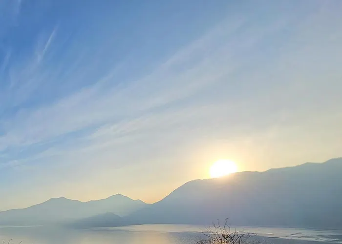 Mid Of Nature ' Bella Vista Maggiore Mit Traumhaften Seeblick, Terrasse Und Grossen Garten * 기파