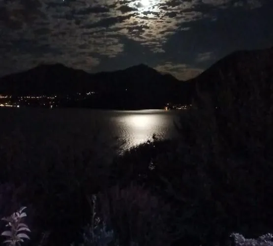 Mid Of Nature ' Bella Vista Maggiore Mit Traumhaften Seeblick, Terrasse Und Grossen Garten *