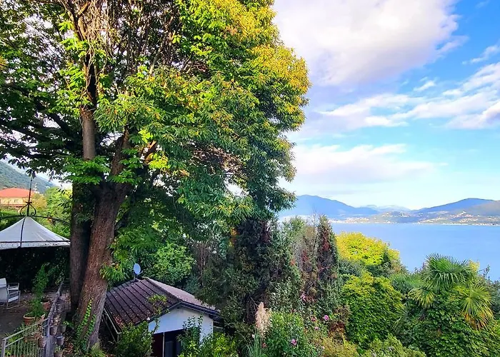 Mid Of Nature ' Bella Vista Maggiore Mit Traumhaften Seeblick, Terrasse Und Grossen Garten