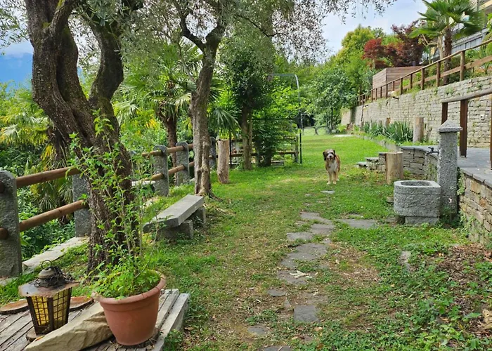 펜션 Mid Of Nature ' Bella Vista Maggiore Mit Traumhaften Seeblick, Terrasse Und Grossen Garten