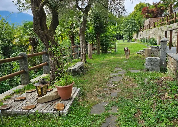 펜션 Mid Of Nature ' Bella Vista Maggiore Mit Traumhaften Seeblick, Terrasse Und Grossen Garten *